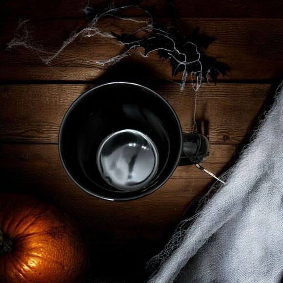 Peanuts Snoopy Happy Halloween 21 oz Black & White Mug Halloween NWT! - Picture 4 of 5